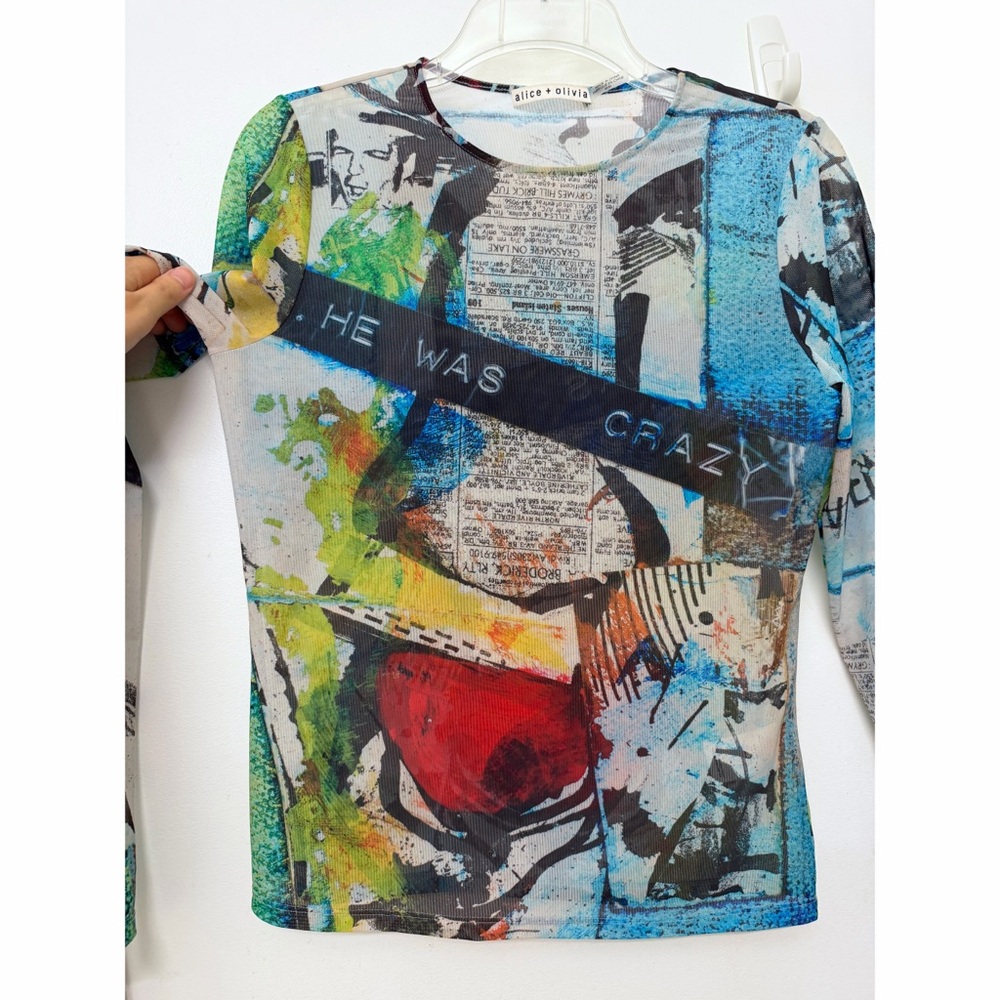 Alice + Olivia x Basquiat Delaina Mesh Top T Shirt Tee Confidential Collage M - Picture 6 of 10